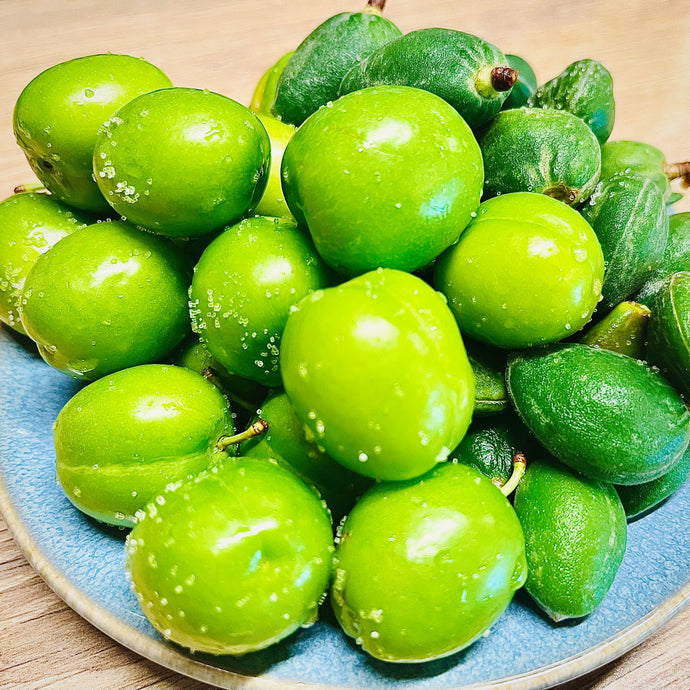 Prunes vertes d'Iran - آلوچه - گوجه سبز